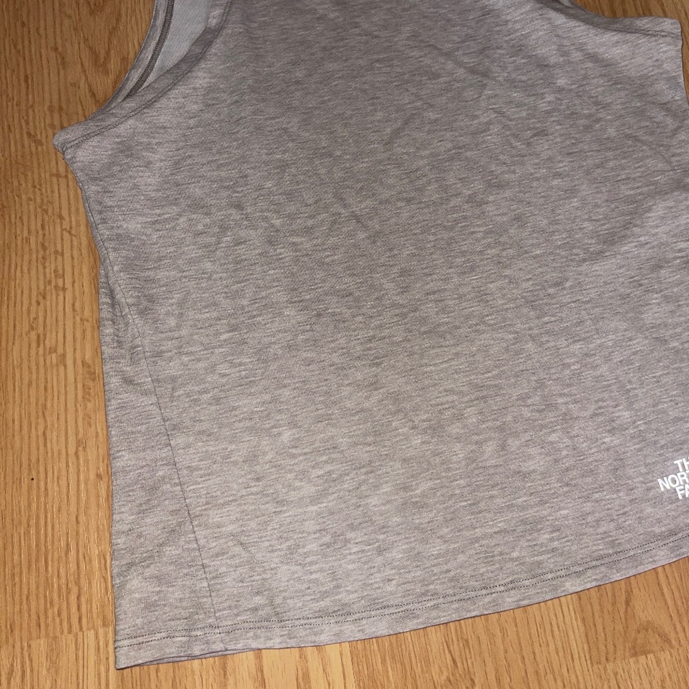 The North Face Women’s Gray Active Tank Top Size Large - Picture 2 of 7